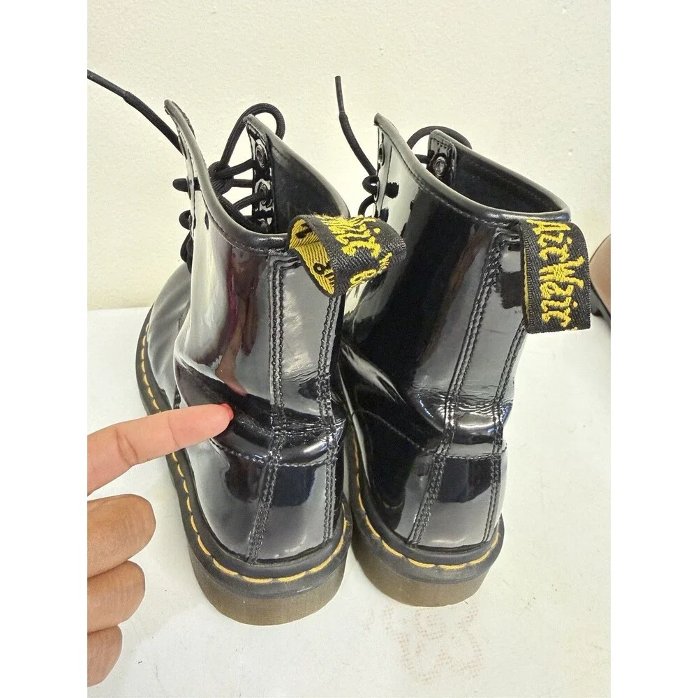 Dr. Martens 1460 Black Patent Leather 8 Hole Lace-Up Unisex Boots‎ Shoes Size 9